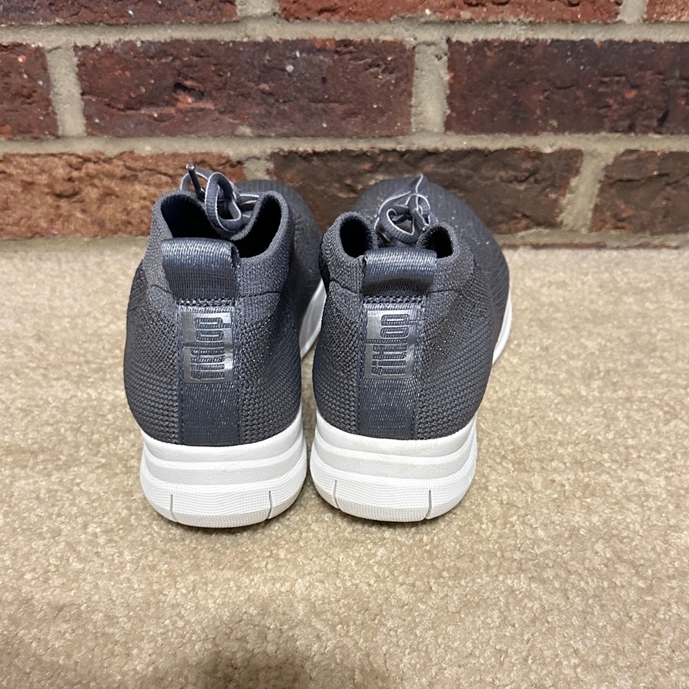 NWOT! Gray Knit Women’s Shoes w/ shimmer. - Picture 4 of 9